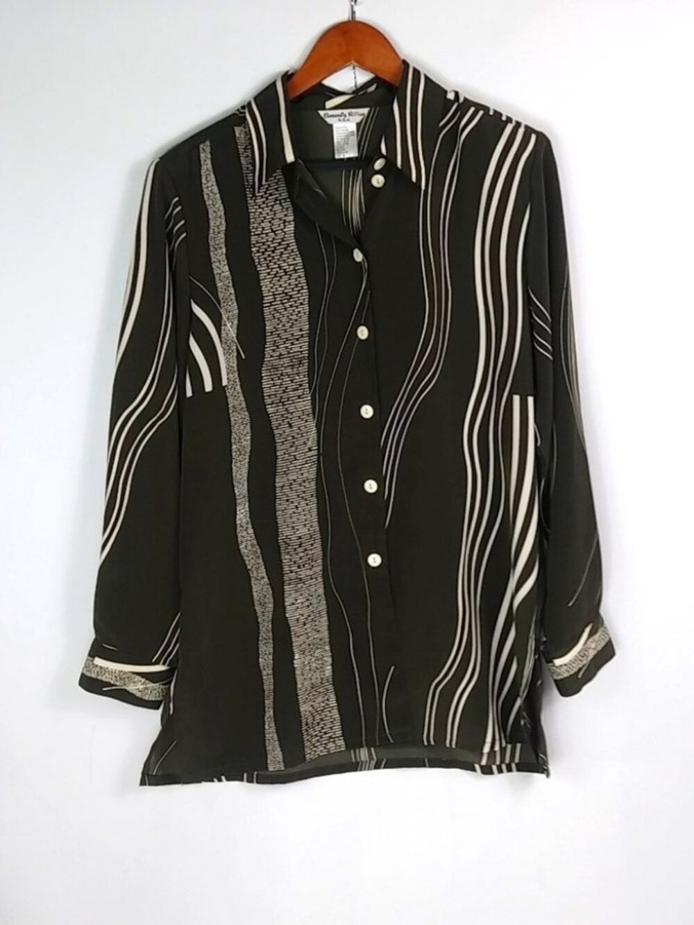 Beverly Rose M Workwear Vintage Collared Button Front Designer Top in Deep Olive